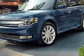 Despite the boxy look, the original model was nothing more than a typical crossover, which was based on a familiar d4 platform, just like the explorer.this leads us to the conclusion that the new flex would ride on a cd6 platform, which means several changes, including the rwd. Ford Flex 2021 Images View Complete Interior Exterior Pictures Zigwheels
