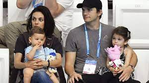 Ashton kutcher and mila kunis only bathe their kids when they literally look dirty — otherwise, there's no point rachel brodsky · july 27, 2021; Ashton Kutcher And Mila Kunis Don T Believe In Bathing Themselves Or Their Kids Too Often Celebrity Images