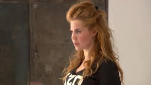 Palina Rojinski Herzfit Training: Pantyhose Porn feat. Jessica Grace Smith