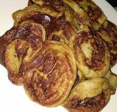 Hidangkan kuih akok sebagai santapan petang dengan mengikuti resepi yang ringkas ini. Resepi Meletop Tekak Nak Makan Kuih Akok Pandan Kedut Facebook