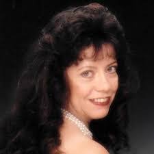 Beverly Merle's Instagram, Twitter & Facebook