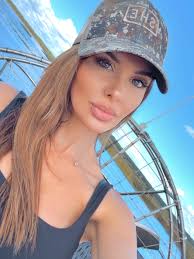 Side note: there is an alligator behind me in this