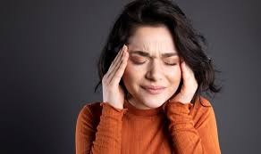 Tinh dầu cam có tác dụng gì? 8 lưu ý cần biết khi sử dụng