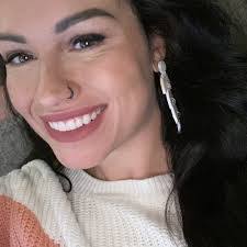 Roxanne Maier's Instagram, Twitter & Facebook