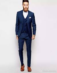 Wir verhelfen ihnen zum maßgeschneiderten hochzeitsanzug mit 100% individualität. Grosshandel Benutzerdefinierte Dunkelblau Brautigam Smoking Groomsmen Slim Fit Besten Mann Anzug Hochzeit Manner Anzuge 2018 Brautigam Brautigam Tragen Jacke Weste Hosen Von Chnwedding 63 24 Auf De Dhgate Com Dhgate