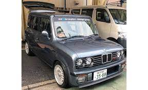 まさかの スズキ ラパンをbmw風に カスタムした車両が登場 このクオリティと情熱は見逃せない ラパン スズキ トラパン おしゃれな車