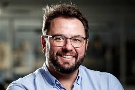 Dis glad nie fiksie nie: Skrywers Pieter du Toit en Richard Steyn praat oor  magsposisies in SA