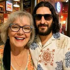 Happy blessed Sunday families ❤️🤗 Who is taking me out today?