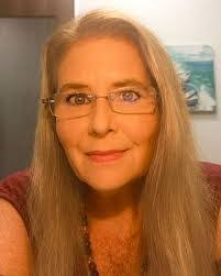 Colleen Pearson's Instagram, Twitter & Facebook