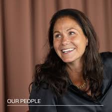 Linda Wickman's Instagram, Twitter & Facebook