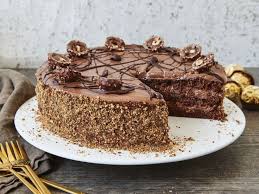 Rocher Torte Meine Familie Ich Europas Grosstes Foodmagazin Rezept Rocher Torte Kuchen Und Torten Kuchen Und Torten Rezepte