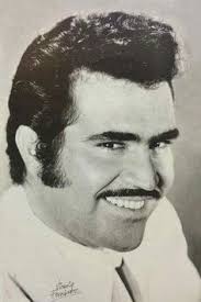 Iconic figure in mexican musical history, known as el rey de la música ranchera. 57 Vicente Chente Fernandez Ideas Vicente Fernandez Mexican Artists Mexican Culture