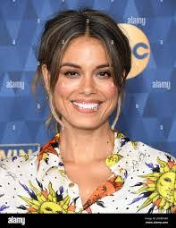 Nell Kline's Instagram, Twitter & Facebook