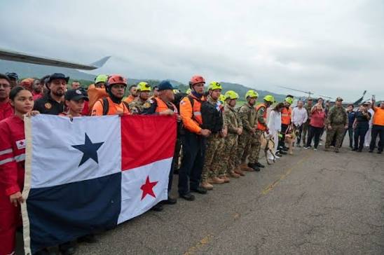 Panamá envía primer contingente de rescatistas para apoyar emergencia en Venezuela