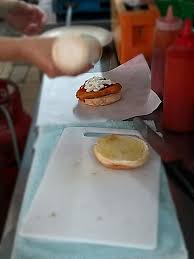 During lunch time, the eatery is frequented by office workers from the nearby industrial zone. Sungai Ara Food Court æ–°æ¸¯ç¾Žé£Ÿä¸­å¿ƒ Bayan Lepas Penang Malaysia Asian Restaurant Facebook