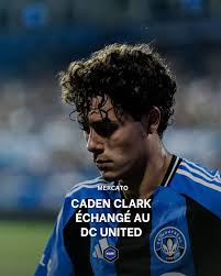 Les Roses de Montréal annoncent l'arrivée de ses deux premières joueuses,  soit la gardienne de but Gabrielle Lambert du SC Fribourg, ainsi que  Charlotte Bilbault, milieu défensive du Montpellier HSC. Lambert, native