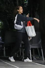 Последние твиты от jessica alba (@jessicaalba). Jessica Alba Out In West Hollywood 01 16 2020 Celebmafia