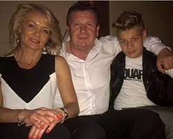 Batuta cu grigore gherman muzica populara muzica de petrecere. ReacÈia SoÈiei Lui Aurel TÄmaÈ Despre RelaÈia Acestuia Cu O TinericÄ DomniÈoara Cu Care E SoÈul Meu E Èi Ea O Entertainment Stiri Mondene Libertatea ReacÈia SoÈiei Lui Aurel TÄmaÈ