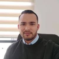 100+ perfiles de «Jhonatan Castro»