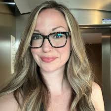 Julie Anne Keil (@juliekeil) • Threads, Say more