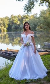 Kleid carmen ausschnitt, hochzeitskleider / brautmode. Prinzessin Brautkleider Brautkleider Galina Brautmoden Furlan