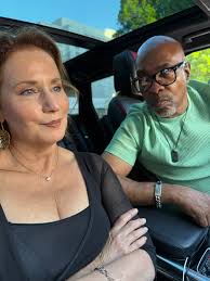 When Keith checks Julie for setting him up!! #God #Jesus #Jesusispoppin  #Jesusbeenpoppin #kountrywayne #letthatsizzleinyourspirit #helpisontheway  #love #ambertai