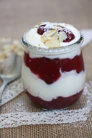 Was die zutaten betrifft, sind diese schnell zubereitet und solche rezepte sind ultra. Einfaches Dessert Im Glas Schichtdessert Mit Kirschen Lavendelblog