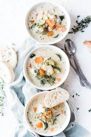 Panera bread's delightful seasonal chowder features sweet corn kernels that are balanced with a creamy base and spicy accents. Instant Pot Summer Corn Chowder Oh So Delicioso
