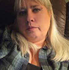 If anyone knows Jane Hartman can you please have her contact me! I found  something of hers I would like to return!! Thank you!!