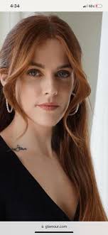 Happy Sunday, everyone!!!! For those who haven't come across my previous  posts, allow me to introduce myself. My name is Valérie, and I made the  exciting move to Florida two years ago