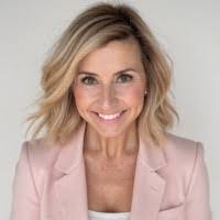 Amanda Groover's Instagram, Twitter & Facebook