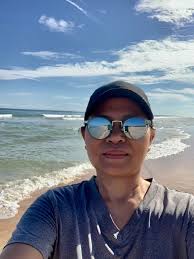 Nice day today at the beach The weather is not too hot and not windy #Nice  #walking #exercise