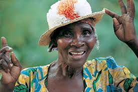 Sandy May's Instagram, Twitter & Facebook