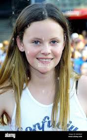 Sarah ramos lara croft tomb raider hi-res stock photography and images