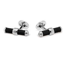 Depuis son invention, les boutons de manchettes ont beaucoup évolué. Boutons De Manchettes Van Cleef Arpels