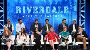 Alle lieder aus der 5. Zeitsprung Funfte Riverdale Staffel Spielt In Der Zukunft Promiflash De