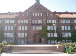 From the 13th century, this was the bishop's residence until the lutheran reformation in the 16th century. Katedralskolan Linkoping Wikiwand