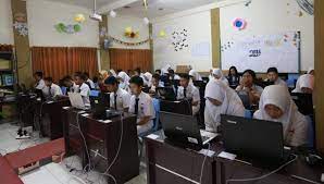 Perum green lake rt.04 rw.01 kelurahan gondrong kecamatan cipondoh kota tangerang. Smpn 8 Kota Tangsel Peraih Nilai Un Tertinggi Tangerang Ekspres