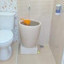Sebuah kamar mandi dikatakan unik mungkin karena menerapkan konsep yang berbeda dari yang biasa diterapkan pada desain kamar mandi secara konsep unik pada kamar mandi bisa diterapkan melalui berbagai aspek pendukung ruangan tersebut mulai dari desain, pemilihan warna, model. New Bak Mandi Unik Model Gelas Minimalis L2 Shopee Indonesia