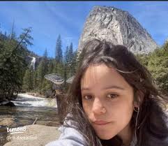 Jenna being 😙🤌