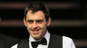 Ronnie O'Sullivan warned by referee over hand gesture as he builds 12-4  over Matthew Stevens