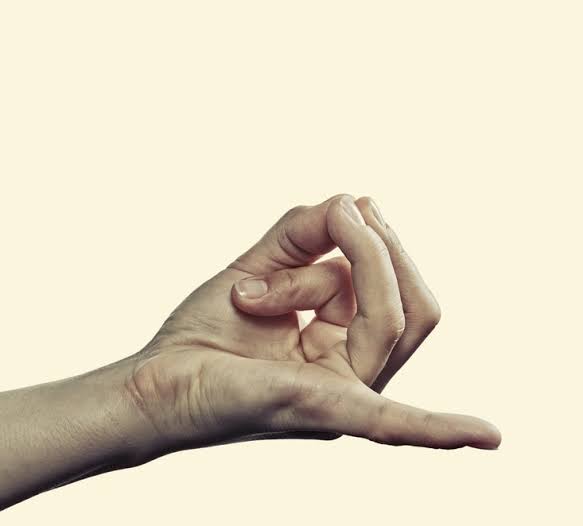 Apana Vayu Mudra: 13 Powerful Benefits, Steps, Precautions & Beginner Tips