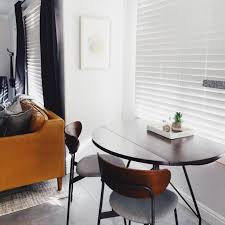 Mid Century Modern Petal Dining Chair In 2020 Round Dining Table Small Small Apartment Table Dining Room Small