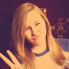 Laura Hübner (@HubnerLaura)