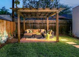 How do you make a backyard garden? 11 Ideas For Better Backyard Privacy Rustic Patio Backyard Patio Rustic Backyard
