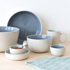 The Sisters New Tableware Brings Beautiful Colours To The Daily Table Setting Clara Thinks And Points Out That It Includes Bowls Tableware Table Settings Bowl