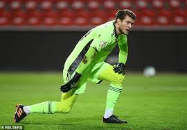 Loris karius, alman oyuncu sophia thomalla ile uzun süreli bir ilişki. Loris Karius Could Return To Liverpool In January After Playing Just Once On Loan For Union Berlin Daily Mail Online
