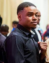 Errol spence jr and mikey garcia hug after finishing the 12th round of their fight. Errol Spence Wikipedia