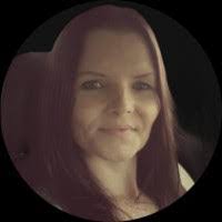 Desi Owens's Instagram, Twitter & Facebook