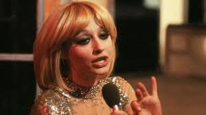 La selección italiana ha decidido homenajear a la reina de la televisión raffaella carrà de una manera muy particular. Nbyhwkkl7tx Rm